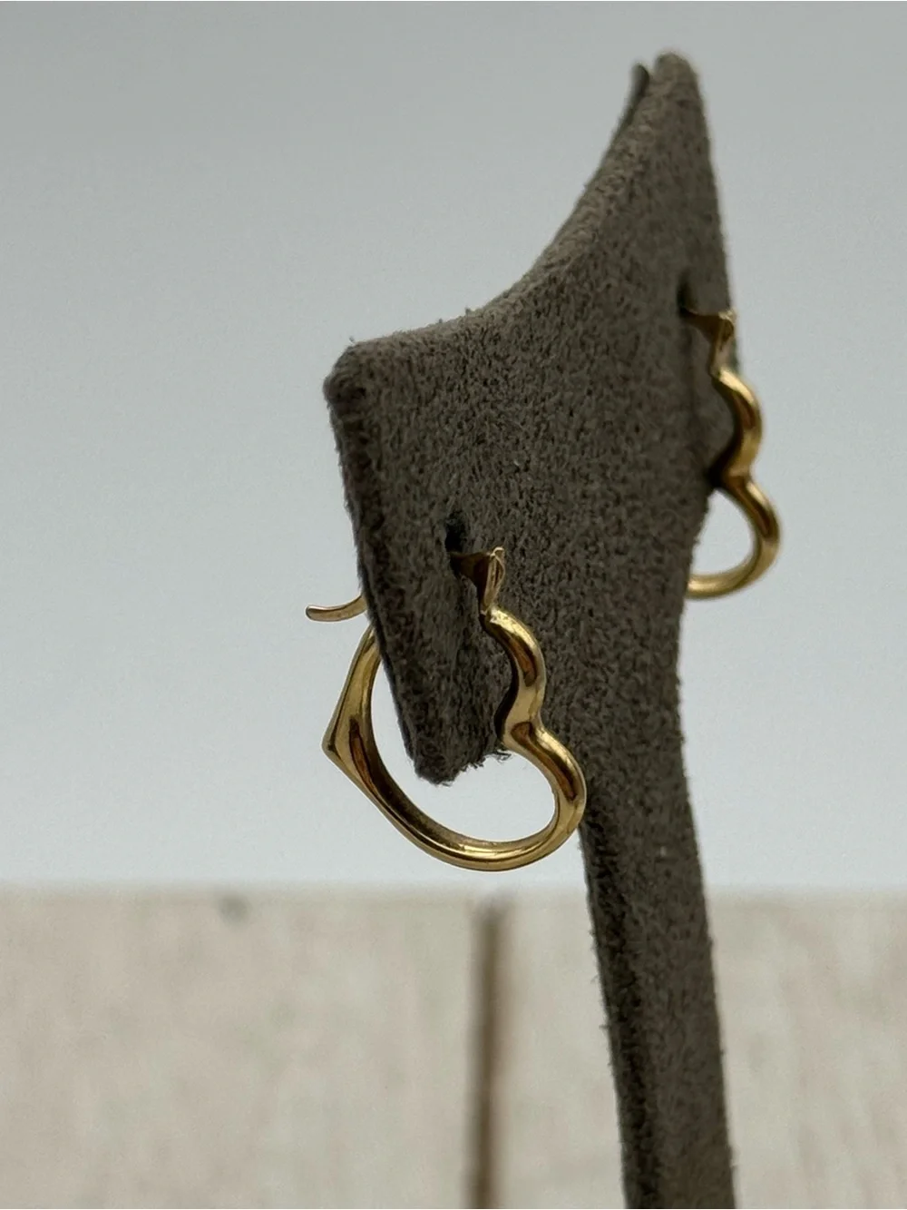 14k Gold Twisted Heart Hoop Earrings - Women's Jewelry